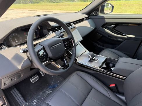 Used 2026 Land Rover Range Rover Evoque Dynamic SE AWD/4WD image 13