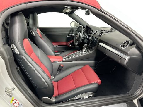 Certified 2024 Porsche 718 Boxster image 29