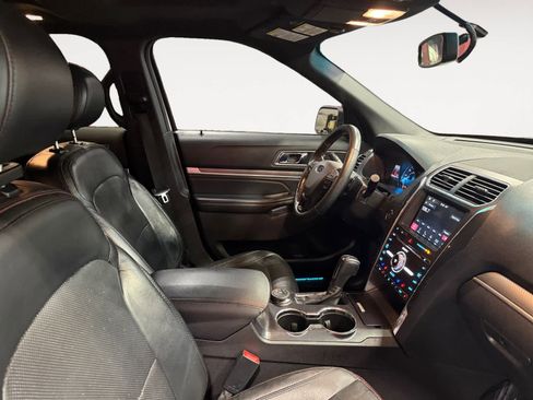 Used 2017 Ford Explorer Sport w/ Equipment Group 401A image 16