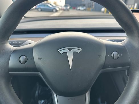 Used 2023 Tesla Model 3 Standard Range image 34
