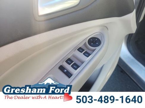Used 2015 Ford Escape SE image 12