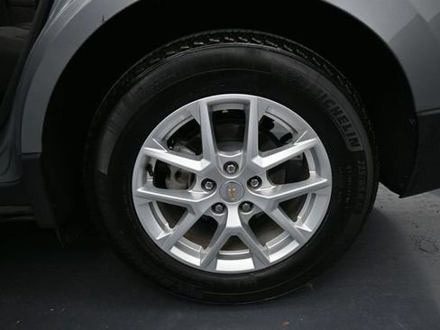 Used 2024 Chevrolet Equinox LT FWD image 11