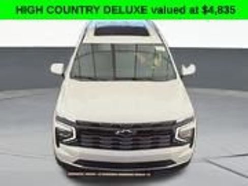 Used 2025 Chevrolet Tahoe High Country image 2