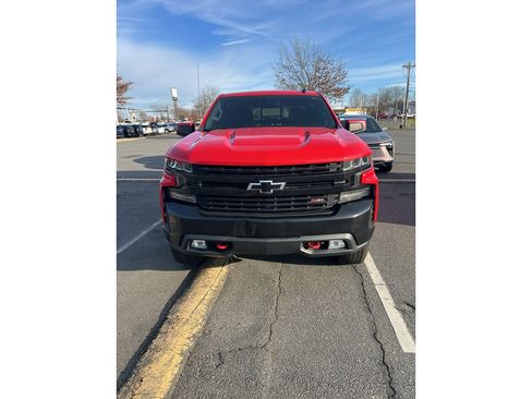 Used 2019 Chevrolet Silverado 1500 LT Trail Boss image 2