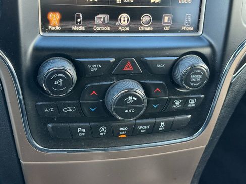 Used 2016 Jeep Grand Cherokee Limited image 18