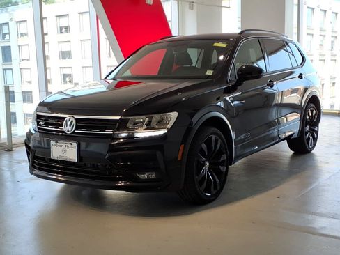 Used 2020 Volkswagen Tiguan SE R-Line w/ 3rd Row Seat Package AWD/4WD image 1
