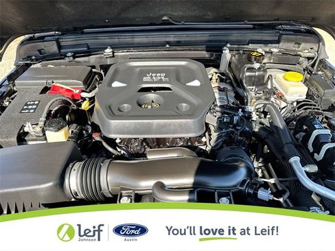 Used 2018 Jeep Wrangler Unlimited Sahara image 22