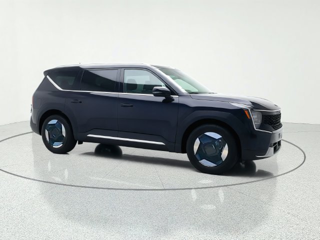 Certified 2026 Kia EV9 Wind AWD/4WD image 7