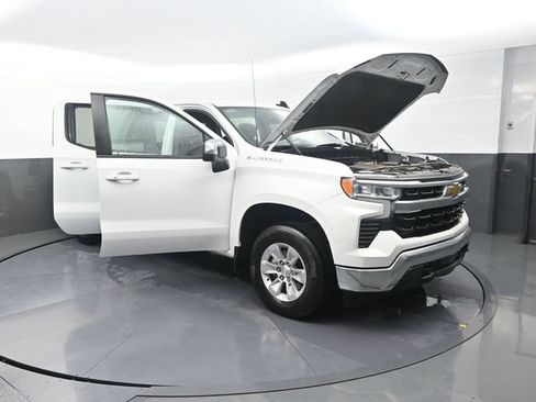 Used 2026 Chevrolet Silverado 1500 LT AWD/4WD image 39
