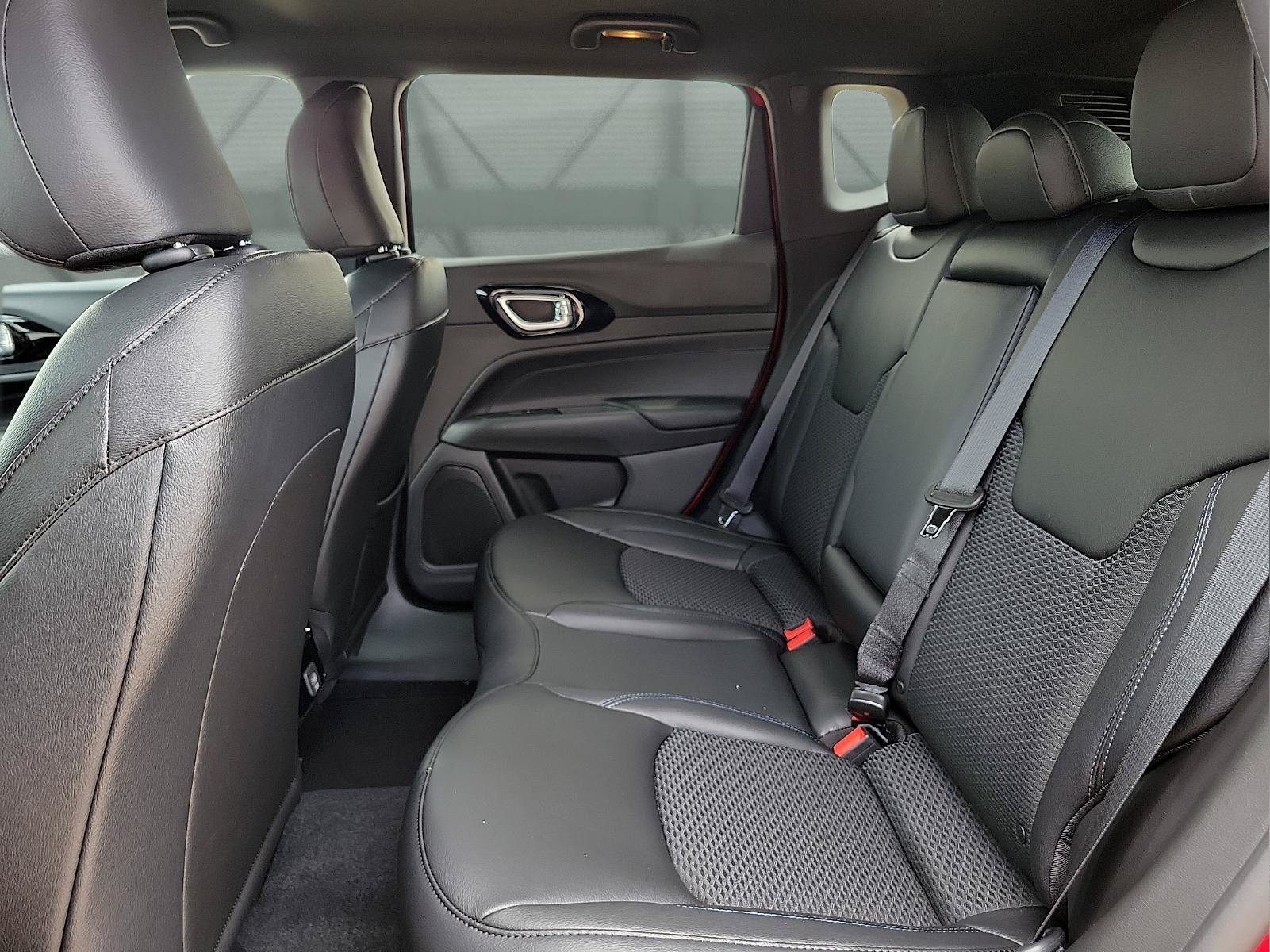 New 2026 Jeep Compass Latitude AWD/4WD image 8