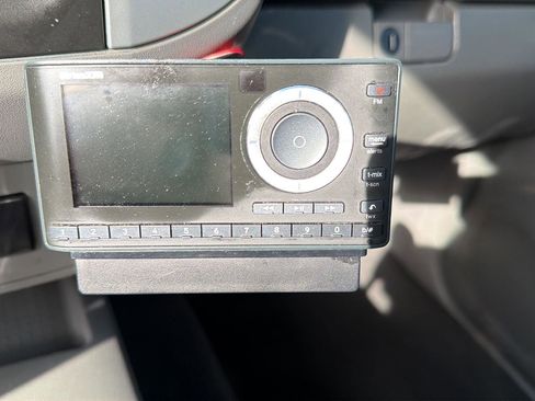 Used 2021 Nissan Frontier SV RWD image 10