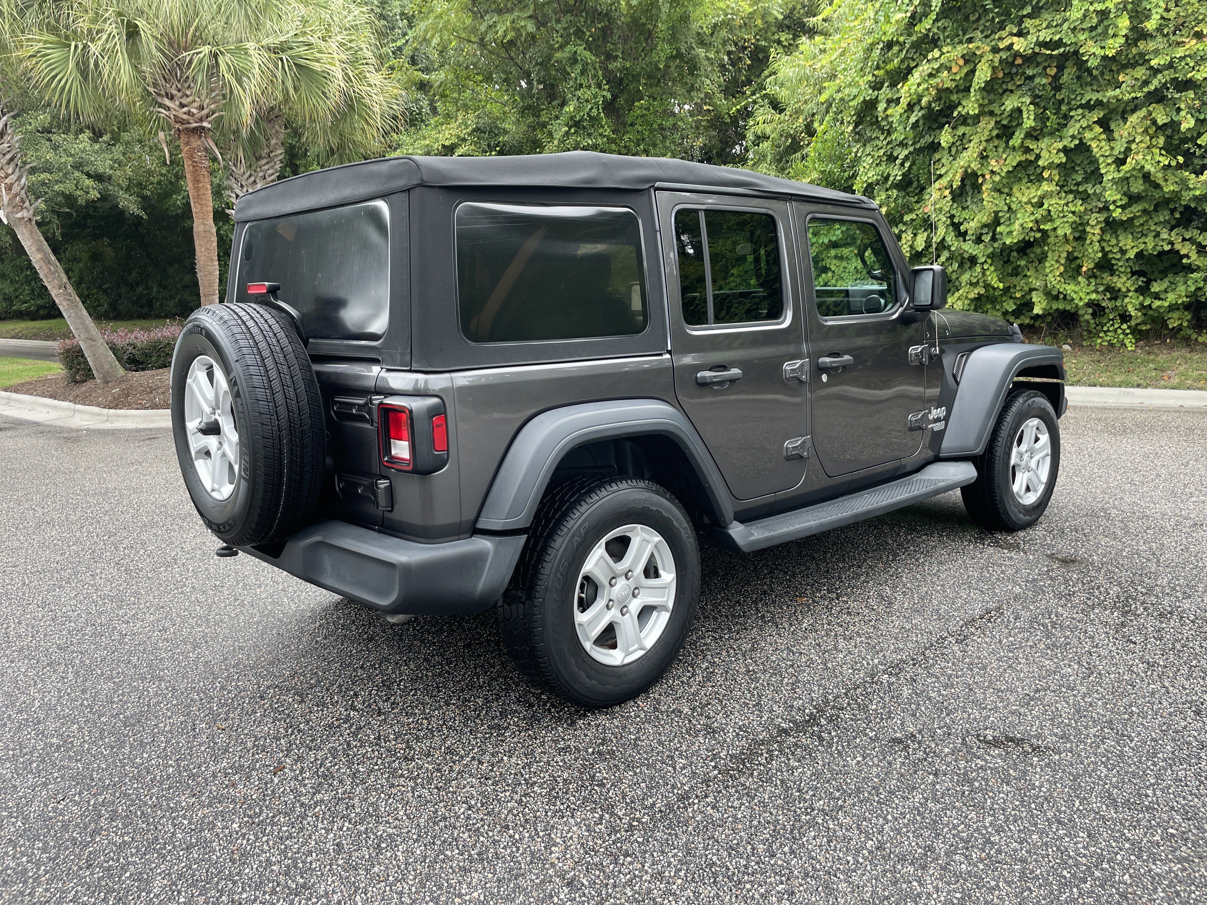 Used 2019 Jeep Wrangler Unlimited Sport S AWD/4WD image 9