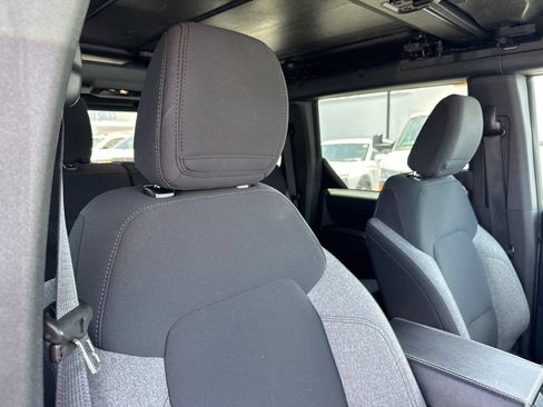 Used 2025 Ford Bronco Big Bend AWD/4WD image 16