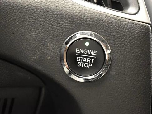 Used 2024 Ford Edge SEL image 29