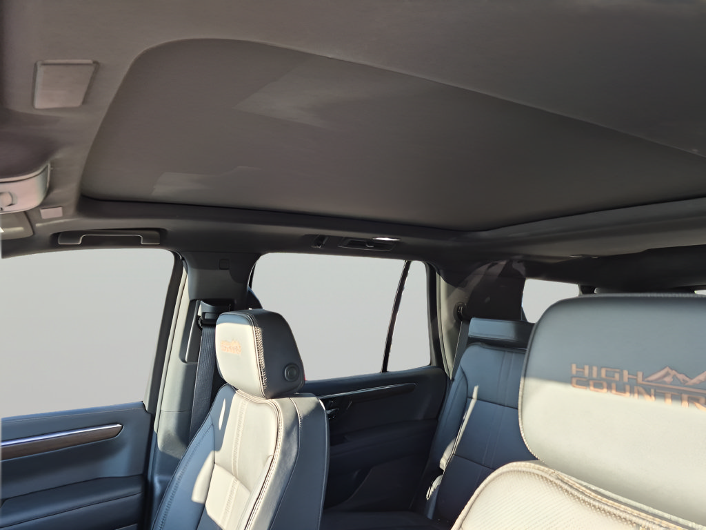 Used 2025 Chevrolet Tahoe High Country RWD image 28