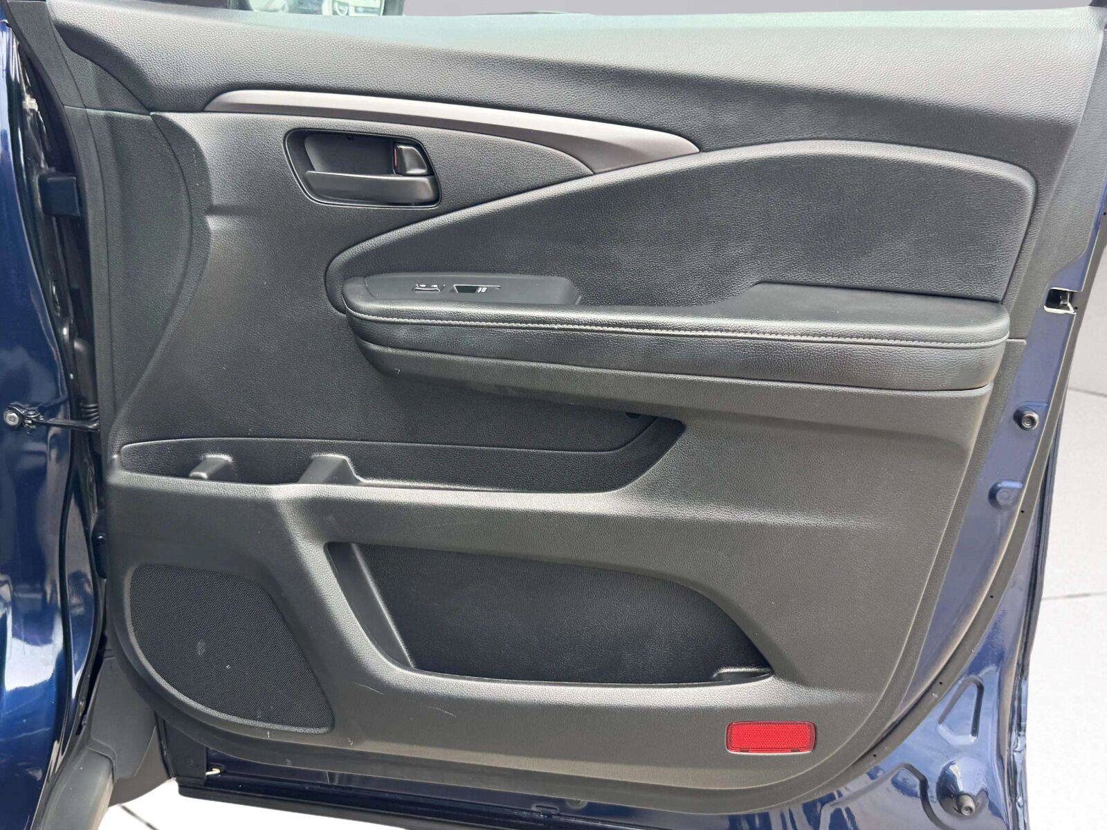 Used 2022 Honda Passport EX-L image 54