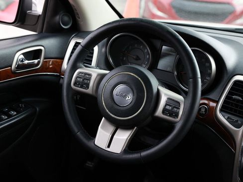 Used 2013 Jeep Grand Cherokee Limited image 28