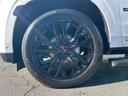 Used 2023 GMC Yukon XL Denali w/ Denali Reserve Package image 12