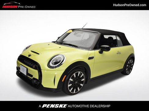 Used 2024 MINI Cooper S FWD image 1