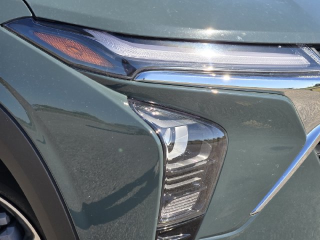 Used 2025 Chevrolet Trax LT FWD image 9