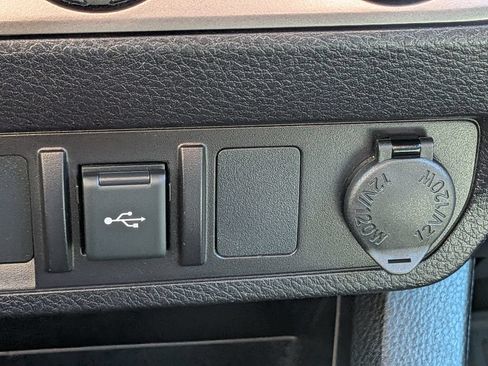 Used 2021 Toyota Tacoma SR RWD image 18
