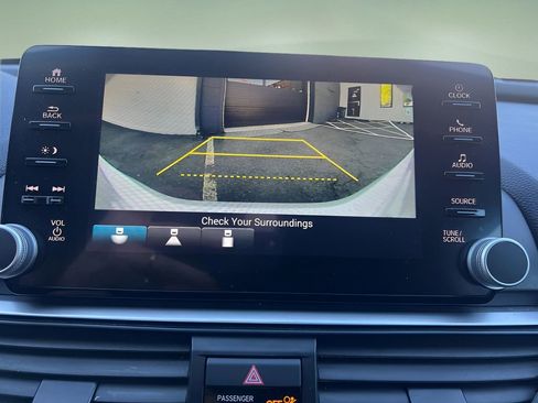 Used 2021 Honda Accord LX image 14