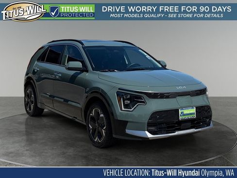 Used 2023 Kia Niro Wave w/ Wave Preserve Package FWD image 1