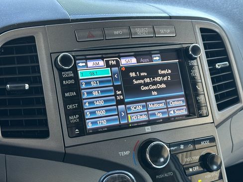 Used 2013 Toyota Venza Limited w/ Tow Prep Pkg image 17