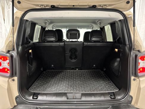 Used 2017 Jeep Renegade Trailhawk AWD/4WD image 44