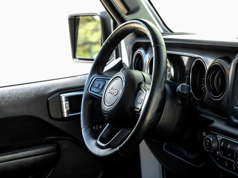 Used 2020 Jeep Wrangler Unlimited Sport image 16