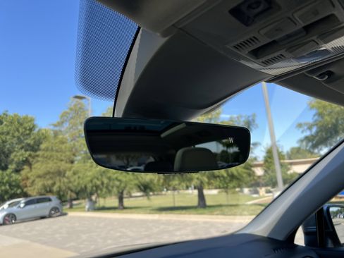 Certified 2020 Volkswagen Tiguan SEL image 26