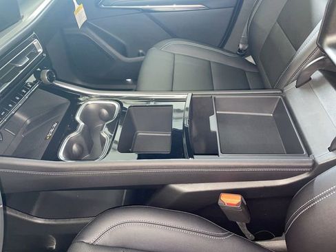 New 2026 Chevrolet Traverse LT w/ Midnight/Sport Edition AWD/4WD image 30