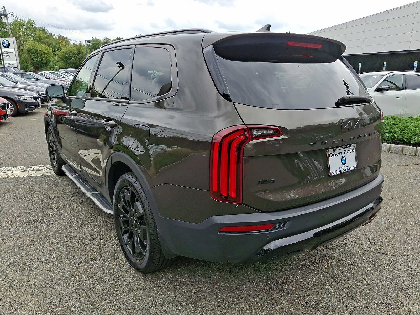 Used 2022 Kia Telluride EX w/ EX Premium Package AWD/4WD image 5