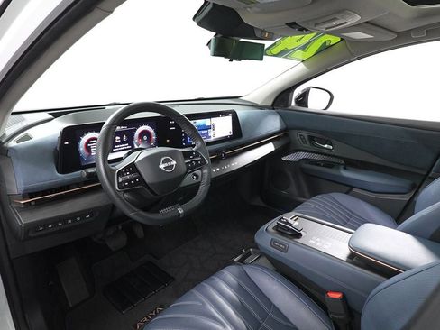 Used 2024 Nissan Ariya AWD image 32
