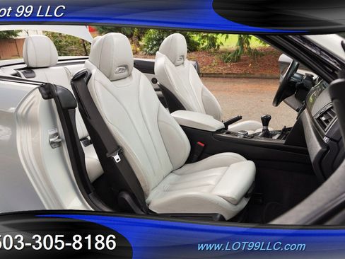 Used 2015 BMW M4 Convertible image 19