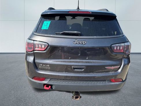 Used 2017 Jeep Compass Trailhawk AWD/4WD image 3