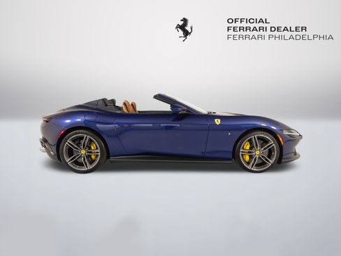 Certified 2025 Ferrari Roma Spider RWD image 9