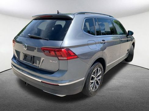 Used 2020 Volkswagen Tiguan SE w/ Panoramic Sunroof Package AWD/4WD image 14