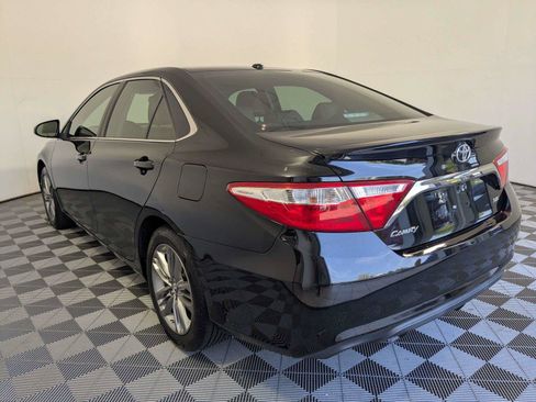 Used 2016 Toyota Camry SE FWD image 7