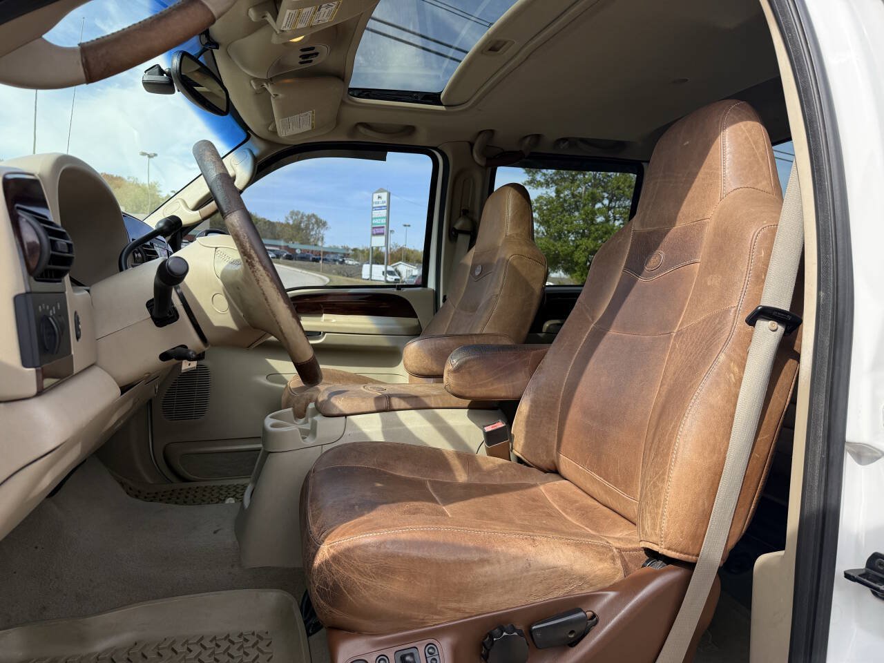 Used 2005 Ford F350 Lariat AWD/4WD image 8