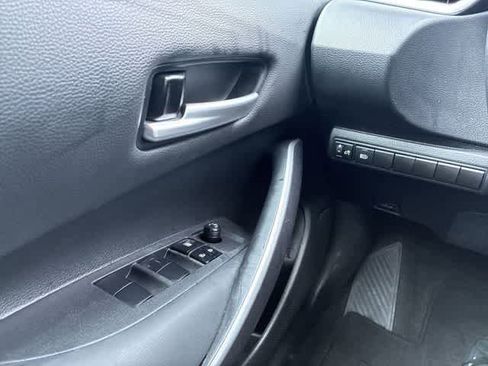 Used 2024 Toyota Corolla SE FWD image 38