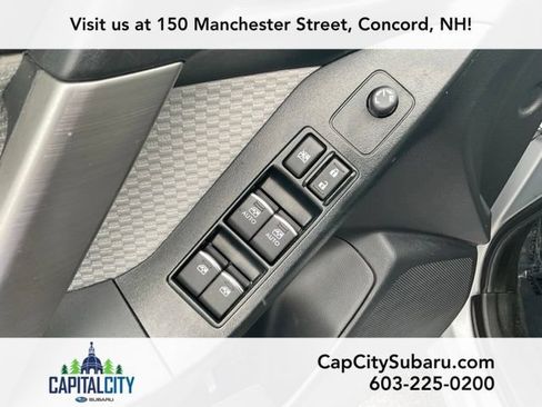 Used 2018 Subaru Forester 2.5i Premium w/ All-Weather Package AWD/4WD image 11