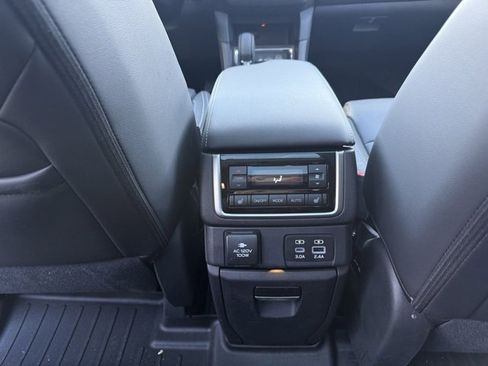 Used 2025 Subaru Ascent Touring image 13