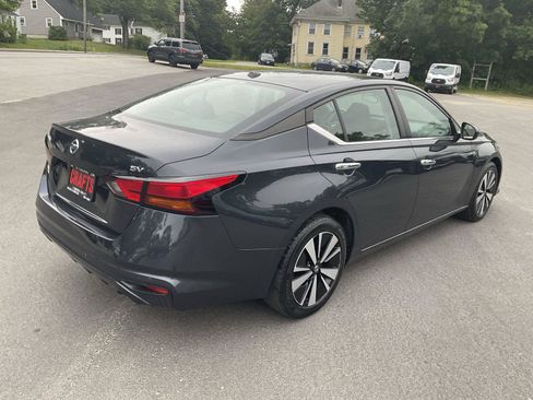 Used 2021 Nissan Altima 2.5 SV FWD image 5