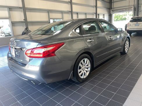 Used 2016 Nissan Altima 2.5 S w/ Power Driver Seat Package FWD image 12