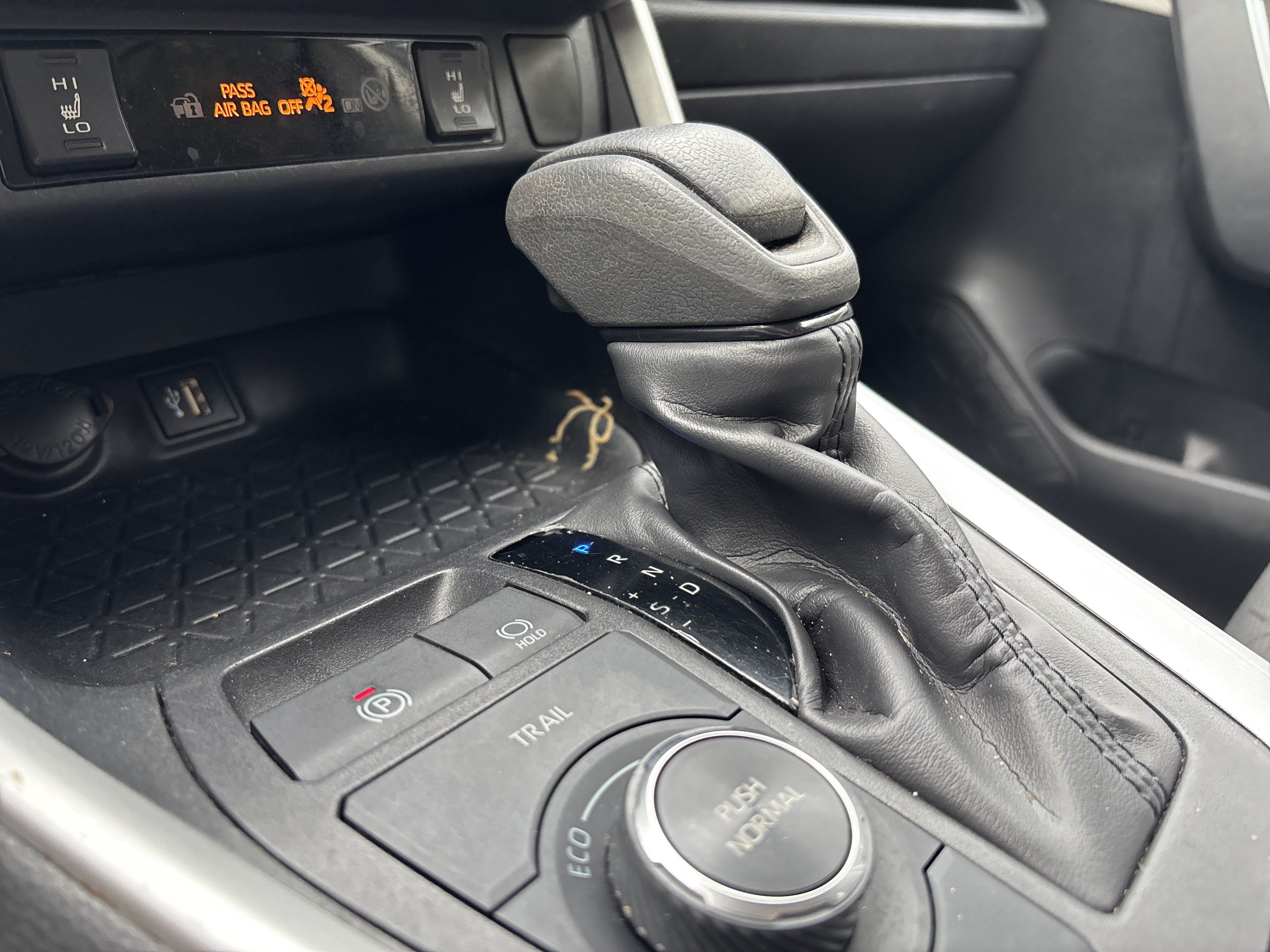Used 2024 Toyota RAV4 XLE w/ Weather Package AWD/4WD image 23