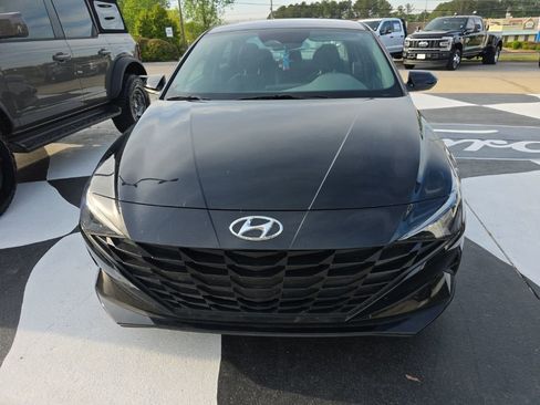 Used 2023 Hyundai Elantra SEL image 6