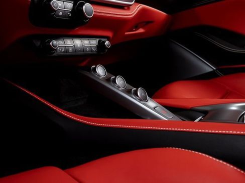 Certified 2019 Ferrari Portofino image 32