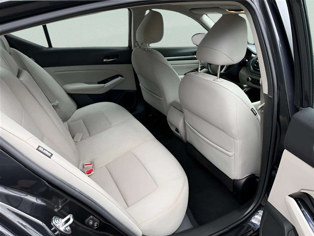Used 2021 Nissan Altima 2.5 SV FWD image 18