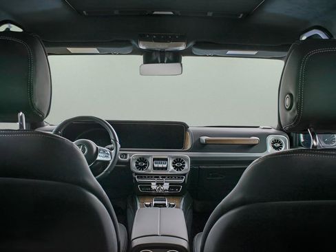 Used 2024 Mercedes-Benz G 550 image 13